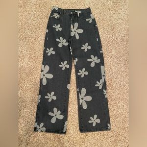cute patterned jeans!